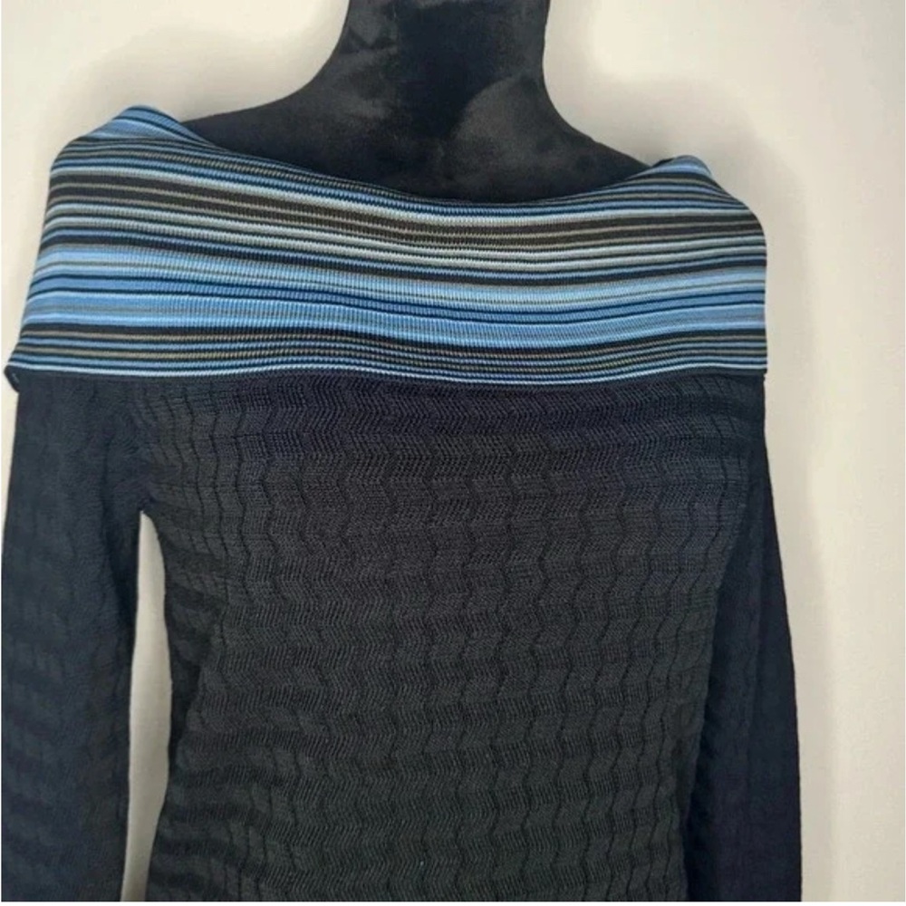 Grace Dane Lewis Sweater Black & Blue Off The Shoulder. Size S